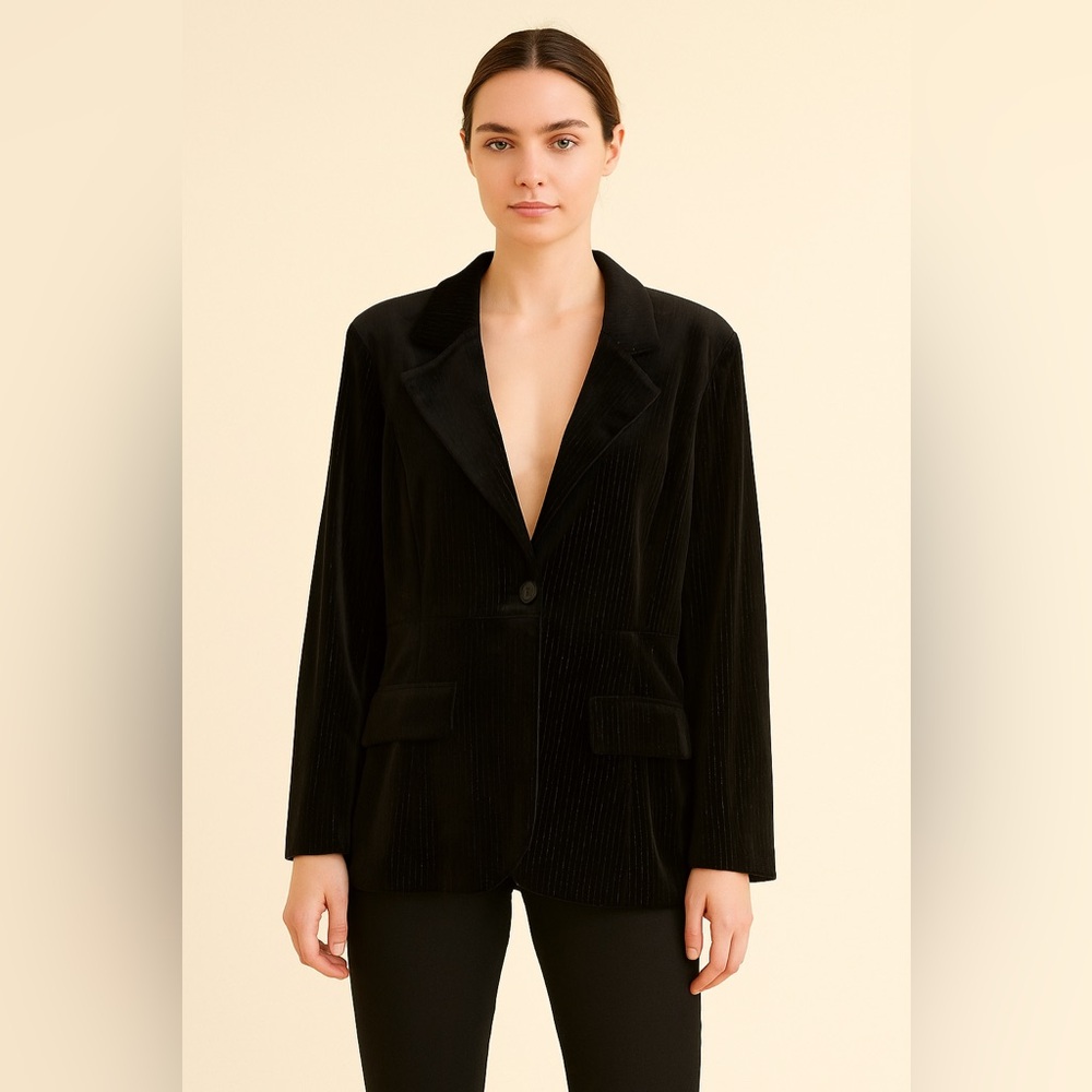 Ava Viv Women's Black Velvet Blazer
